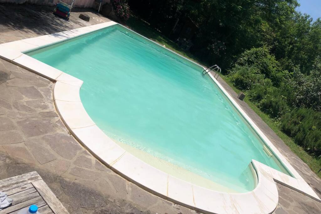 ラーリ La Casa Nel Boscoヴィラ エクステリア 写真