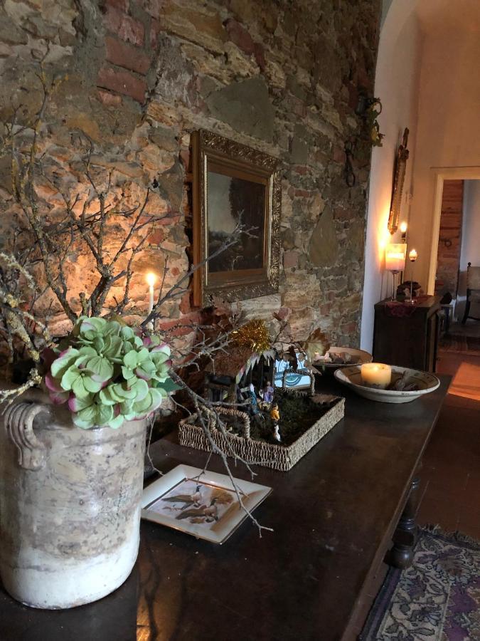 ラーリ La Casa Nel Boscoヴィラ エクステリア 写真