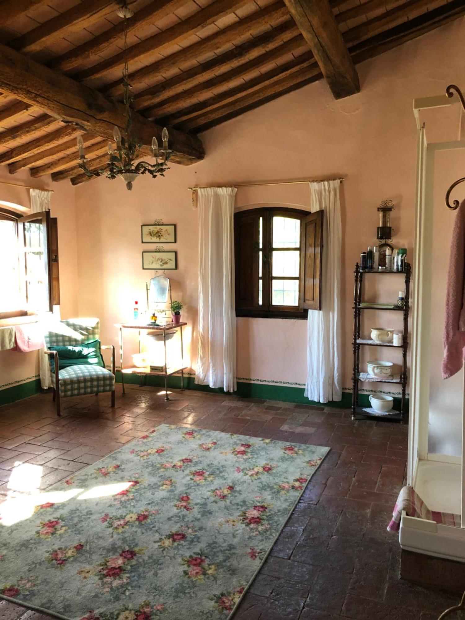 ラーリ La Casa Nel Boscoヴィラ エクステリア 写真
